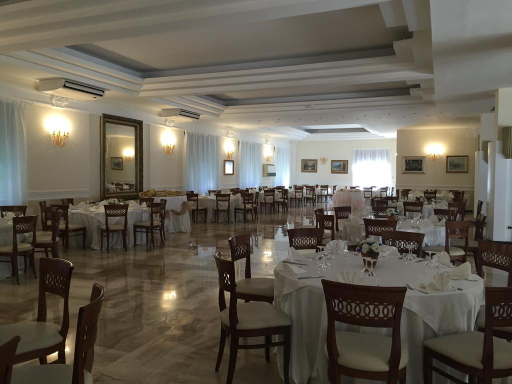 Hotel Eden Park 3*